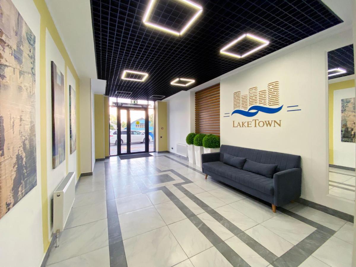 אלמטי Апартаменты В Жк Laketown На Берегу Озера מראה חיצוני תמונה